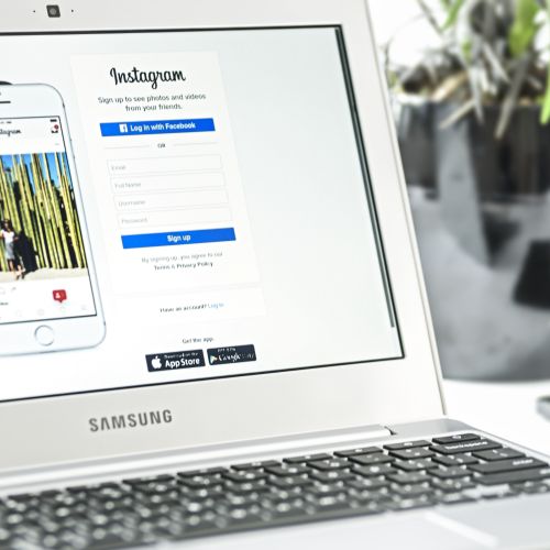 Instagram Marketing: 10 Tactics to Try Right Now