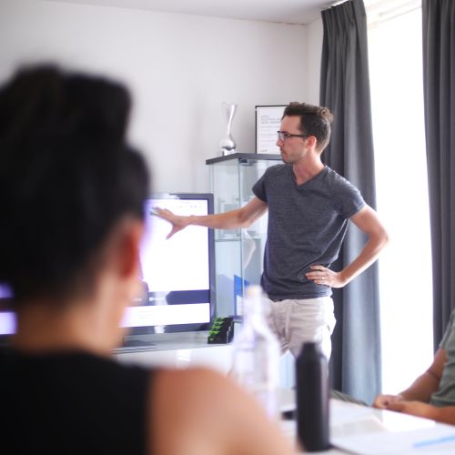 Free Pitching, Design Contests & Outsourcing